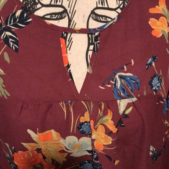 NWT Finn & Grace Floral Blouse - Picture 3 of 5